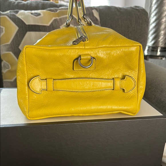 Gucci Yellow Leather 3 Way Bag with Structured Design - Picture 5 of 11